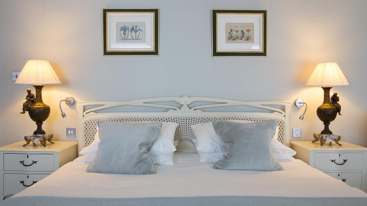 Priory Wareham Hotel Bagian luar foto