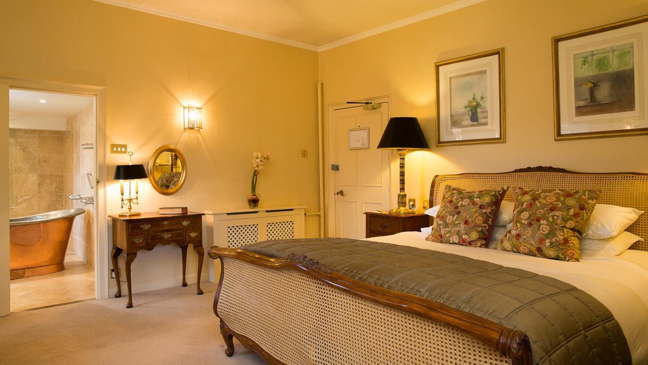 Priory Wareham Hotel Bagian luar foto